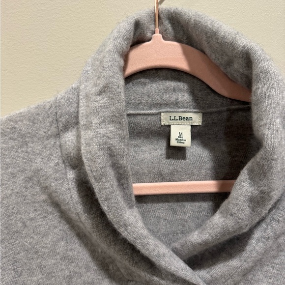 L.L. Bean Heather Gray Pullover - Picture 2 of 4